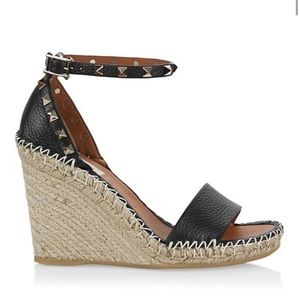 Valentino Garavani
Core Rockstud Leather Wedge Sandals